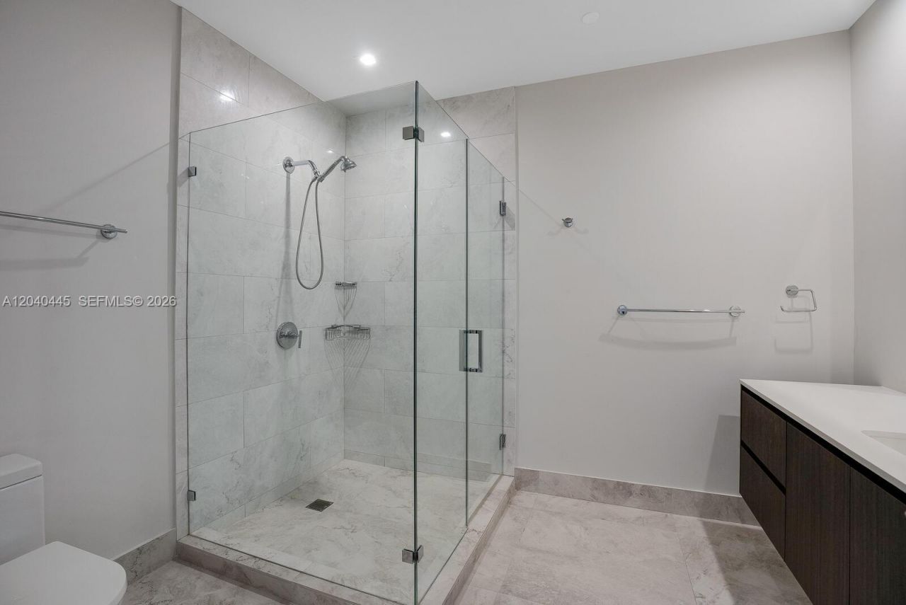 275 Giralda Ave , Unit 6C, Coral Gables, FL 33134 Photo