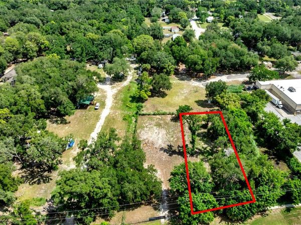 9926 ROCKHILL ROAD , THONOTOSASSA, FL 33592