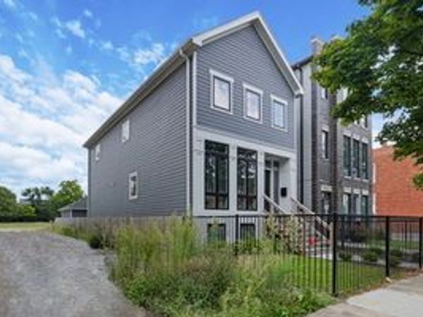 319 S Washtenaw Avenue , Chicago, IL 60612