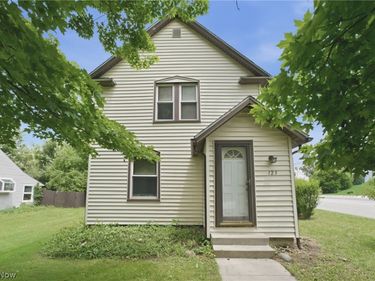 123 E State Street, Barberton, OH 44203