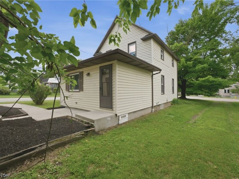 123 E State Street, Barberton, OH 44203 Photo 6