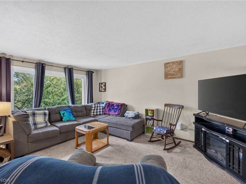 5415 Amherst Drive, Parma, OH 44129 Photo 19