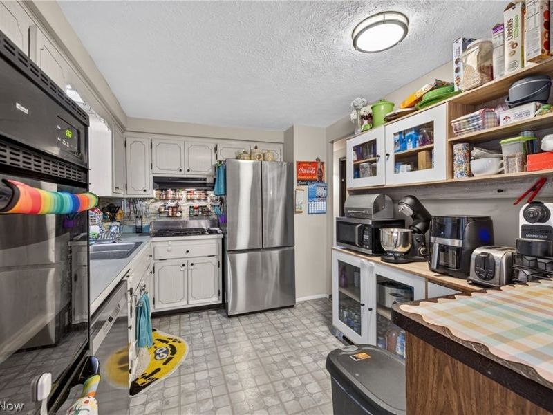 5415 Amherst Drive, Parma, OH 44129 Photo 21