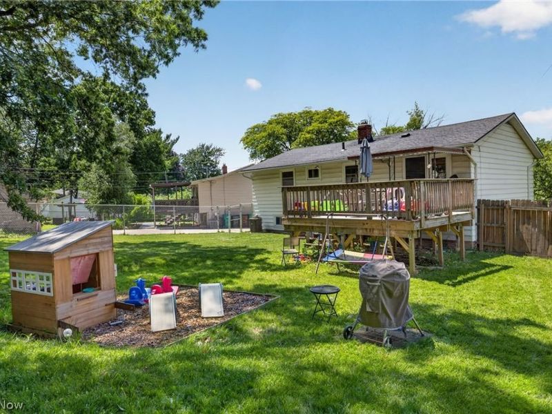 5415 Amherst Drive, Parma, OH 44129 Photo 5
