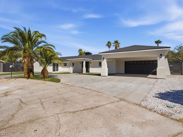 3660 W Robindale Road , Las Vegas, NV 89139