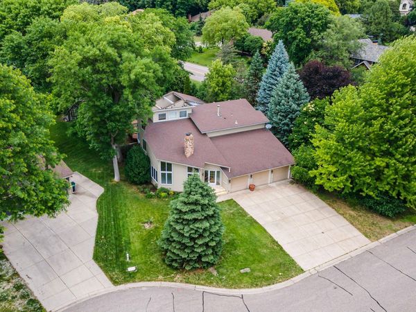 10300 27th Avenue N, Plymouth, MN 55441