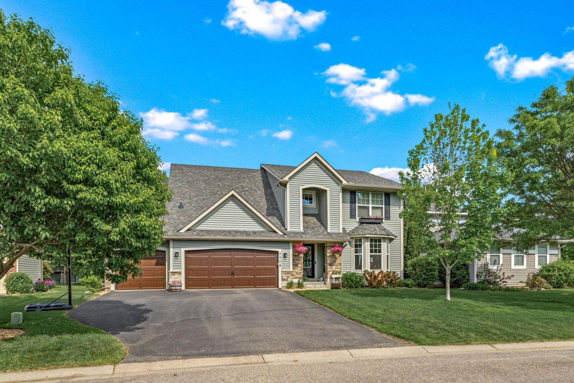 9908 Toledo Drive N, Brooklyn Park, MN 55443