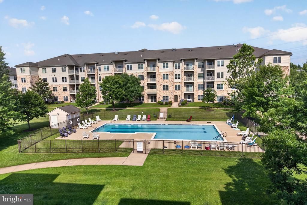 1000 Unit Fountainview Circle, Unit 1306, Newark, DE 19713 Main Photo