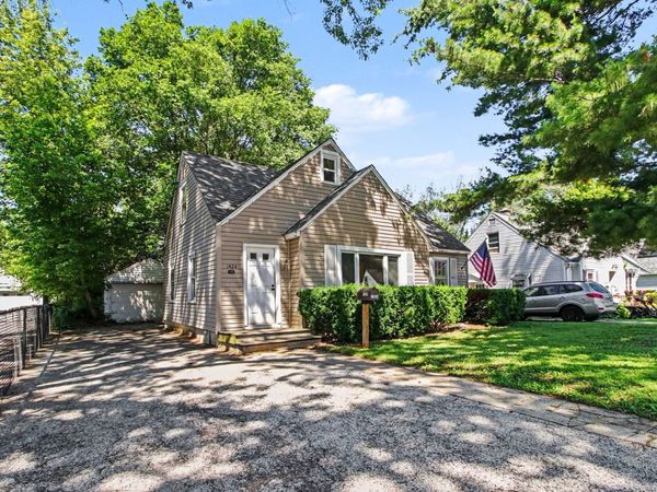1424 Pine Grove Avenue , Round Lake Beach, IL 60073