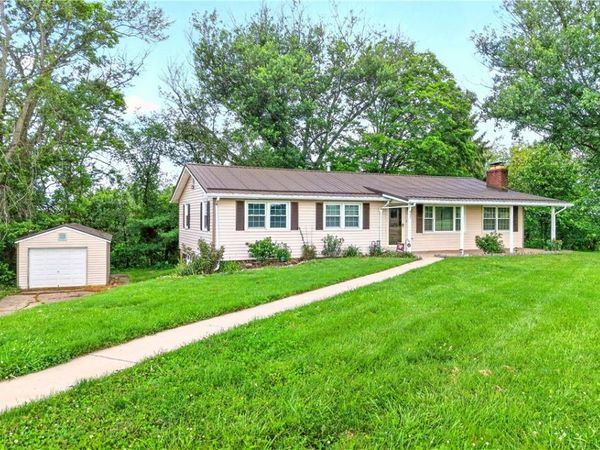 951 Linden Road, Eighty Four, PA 15330