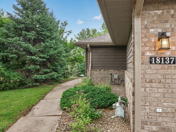 18137 Judicial Way S, Lakeville, MN 55044