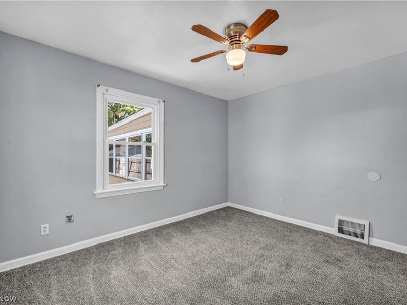 517 Gulf Road, Elyria, OH 44035 Photo 24