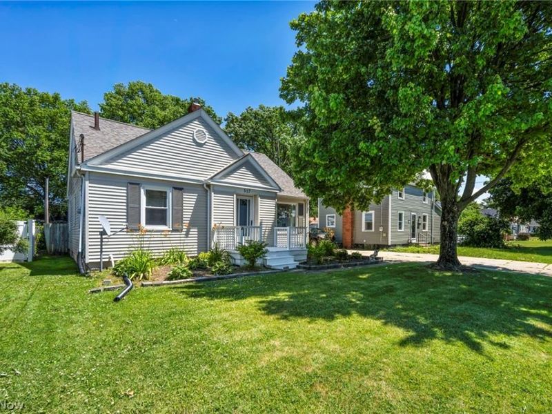 517 Gulf Road, Elyria, OH 44035 Photo 4