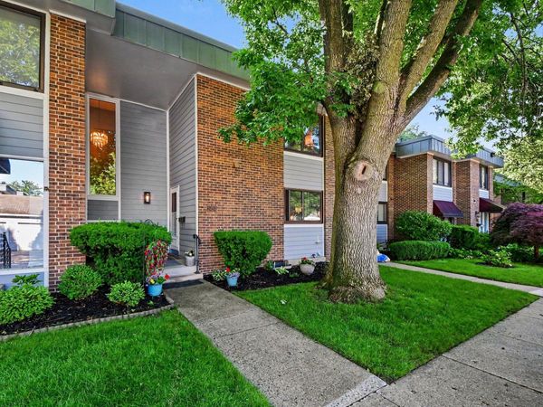 2424 E Collier Avenue SE, Grand Rapids, MI 49546