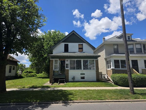 4011 French Road, Detroit, MI 48214