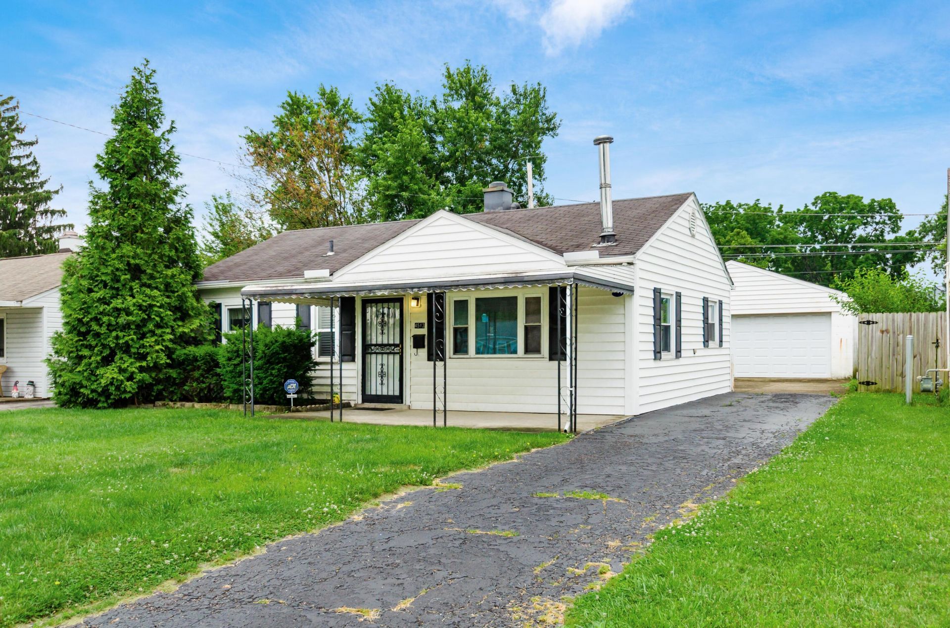 4513 Saint Ann Lane, Whitehall, OH 43213 Main Photo