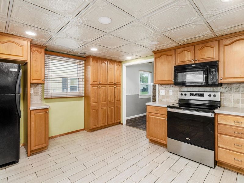 4513 Saint Ann Lane, Whitehall, OH 43213 Photo 18