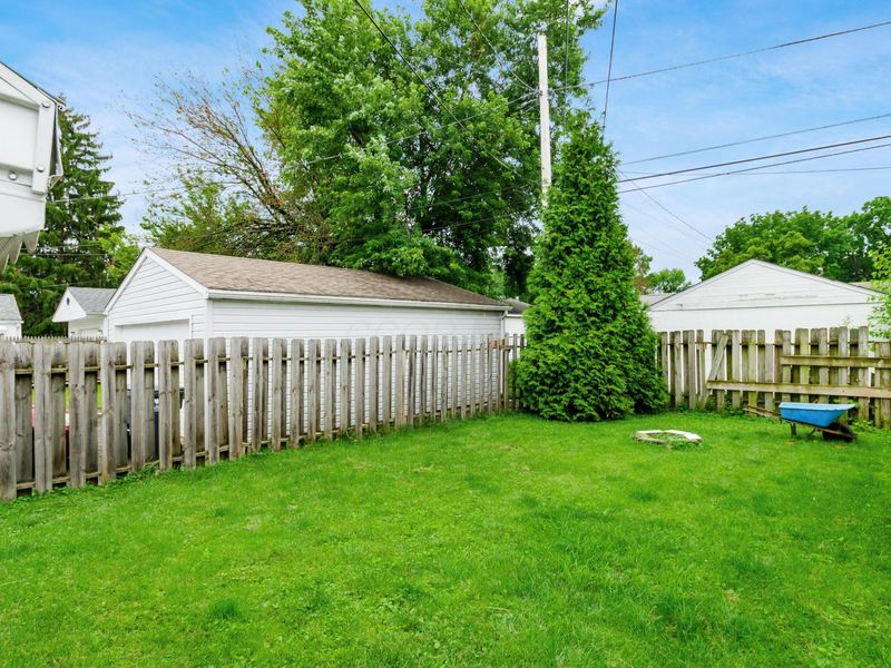 4513 Saint Ann Lane, Whitehall, OH 43213 Photo 9