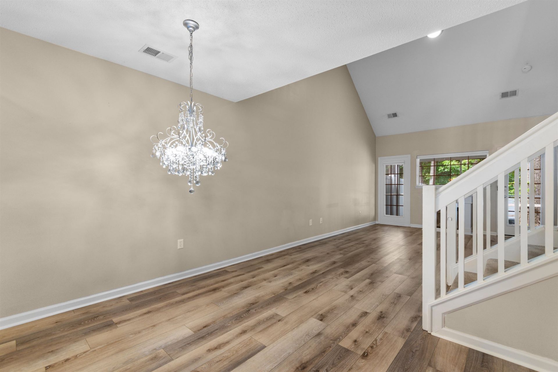 625 Riverward Dr. Photo 12