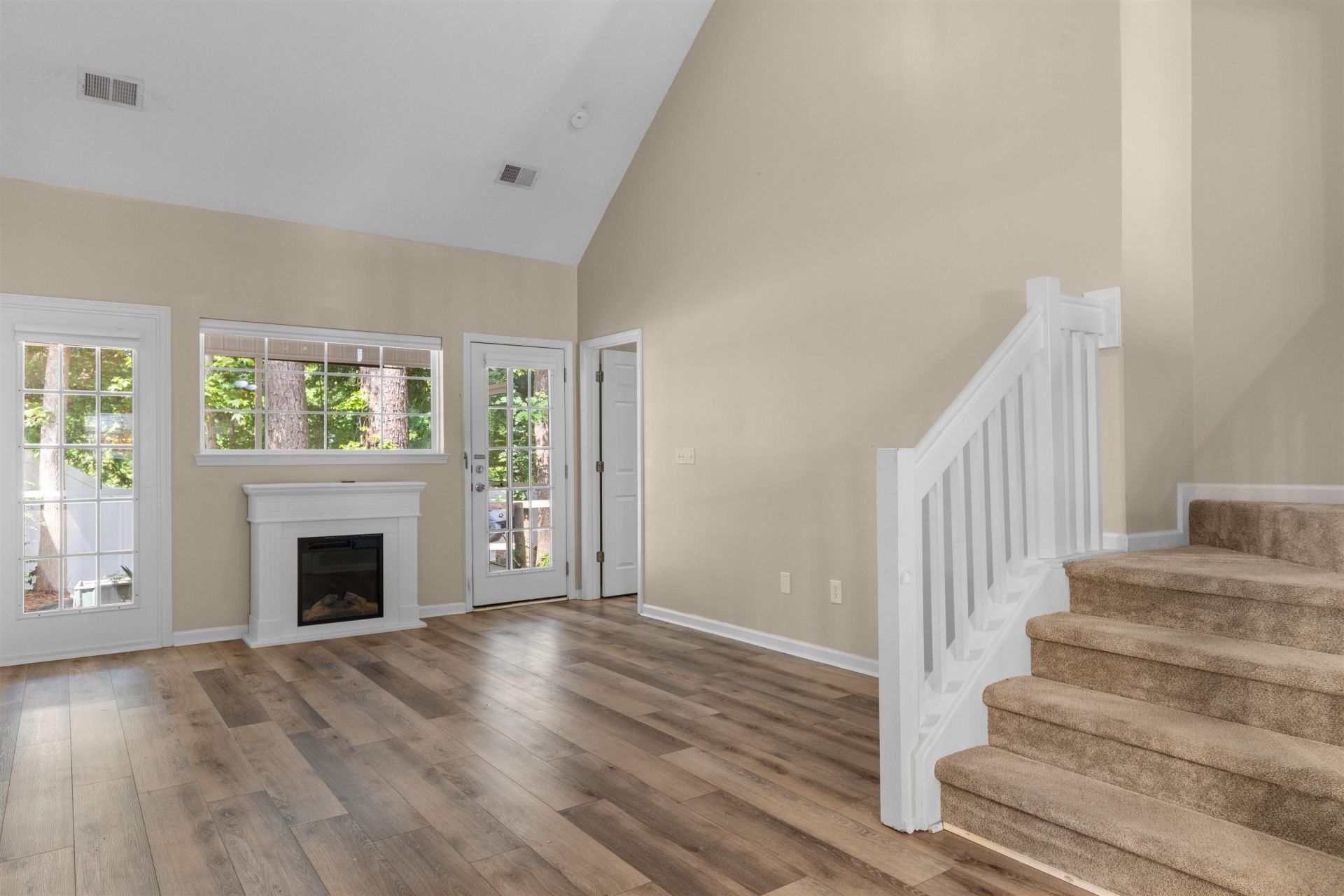 625 Riverward Dr. Photo 13
