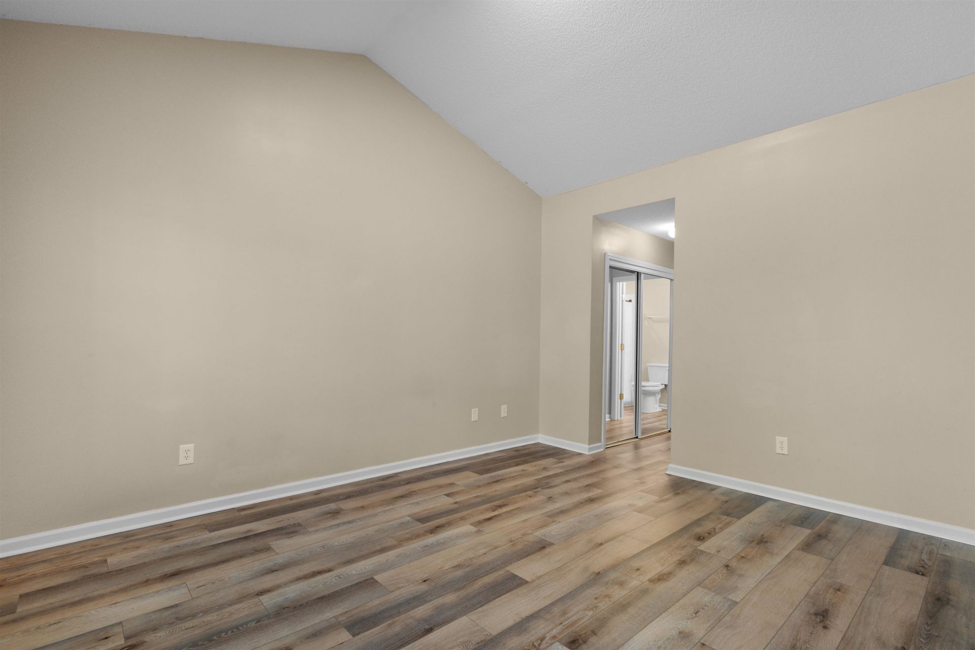 625 Riverward Dr. Photo 21