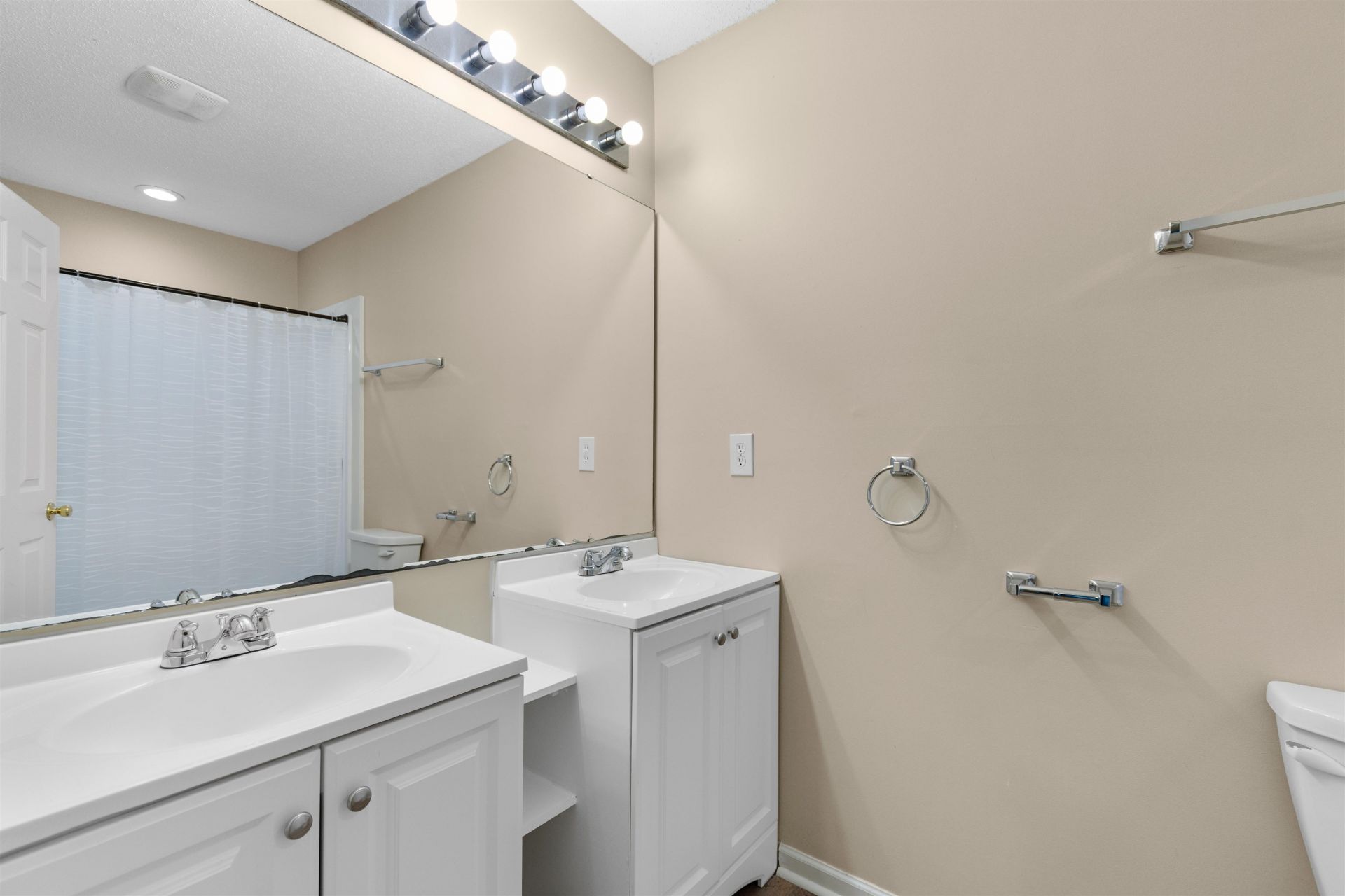 625 Riverward Dr. Photo 23