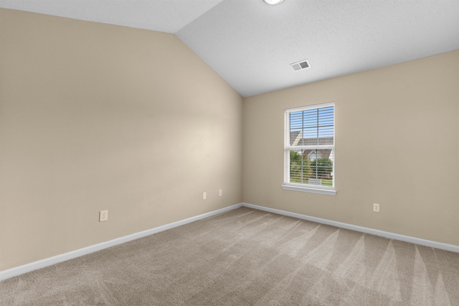 625 Riverward Dr. Photo 31