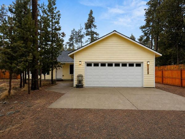 17316 Golden Eye Drive, Bend, OR 97707