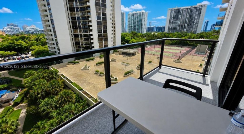 18151 NE 31 Ct, Unit 908, Aventura, FL 33160 Photo