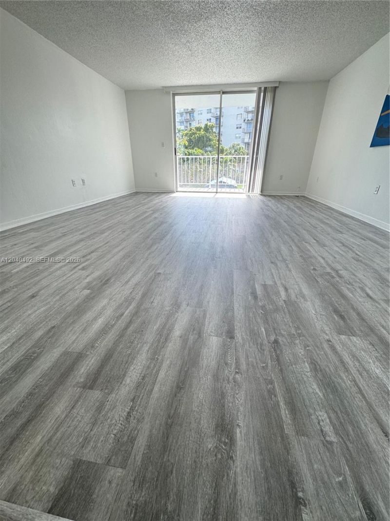 1470 NE 125th Ter , Unit 205, North Miami, FL 33161 Photo