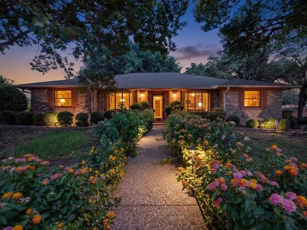 1000 Townsend Lane, DeSoto, TX 75115