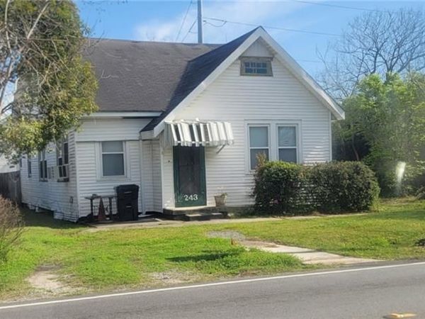 243 HICKORY Avenue , Harahan, LA 70123