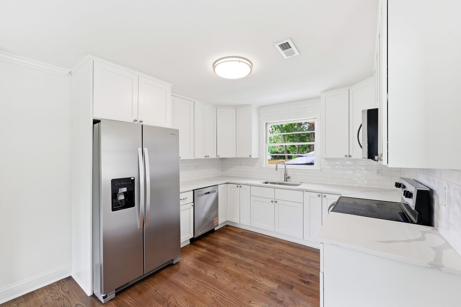 5303 Alvie Street Photo 11