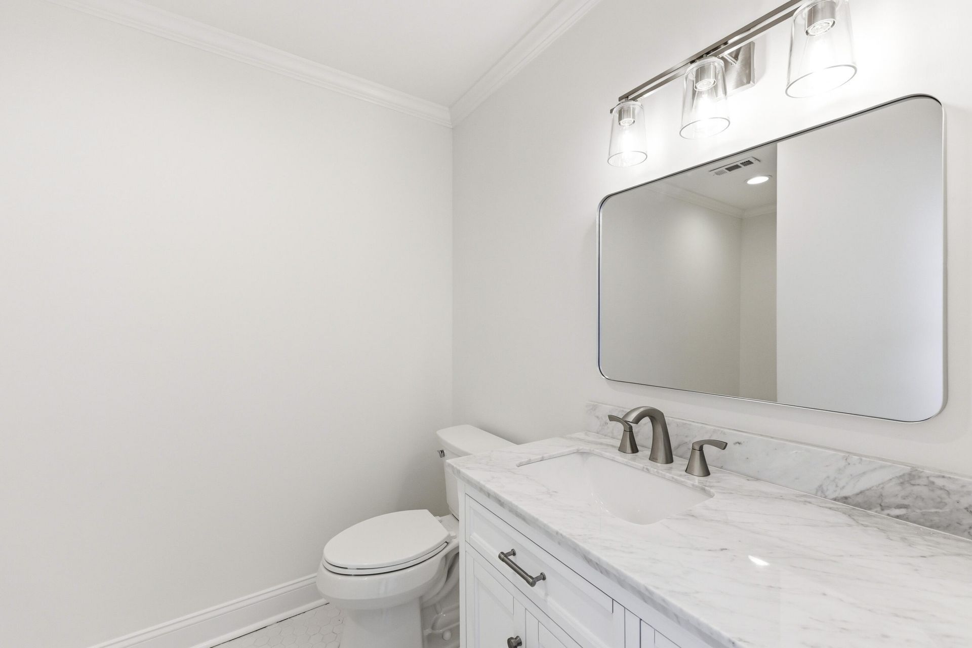 5303 Alvie Street Photo 24