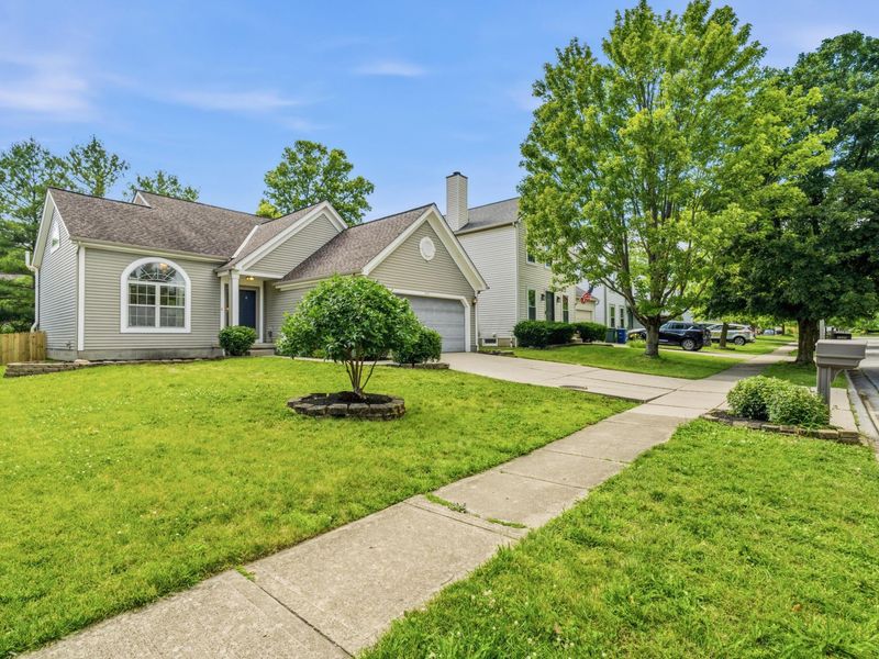 3517 Lindstrom Drive, Columbus, OH 43228 Photo 2