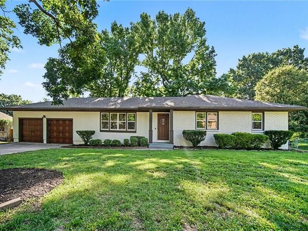 11123 Grand Avenue, Kansas City, MO 64114