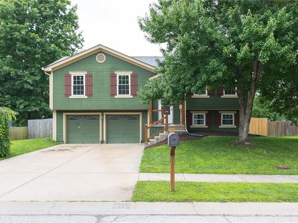410 Copeland Drive, Greenwood, MO 64034
