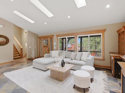836 Holly Road, Tahoe City, CA 96145 Photo