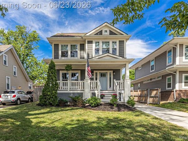 818 Mohawk Avenue , Royal Oak, MI 48067