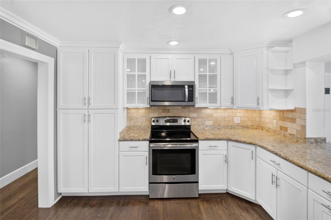6420 SW 35th Way, Gainesville, FL 32608 Photo