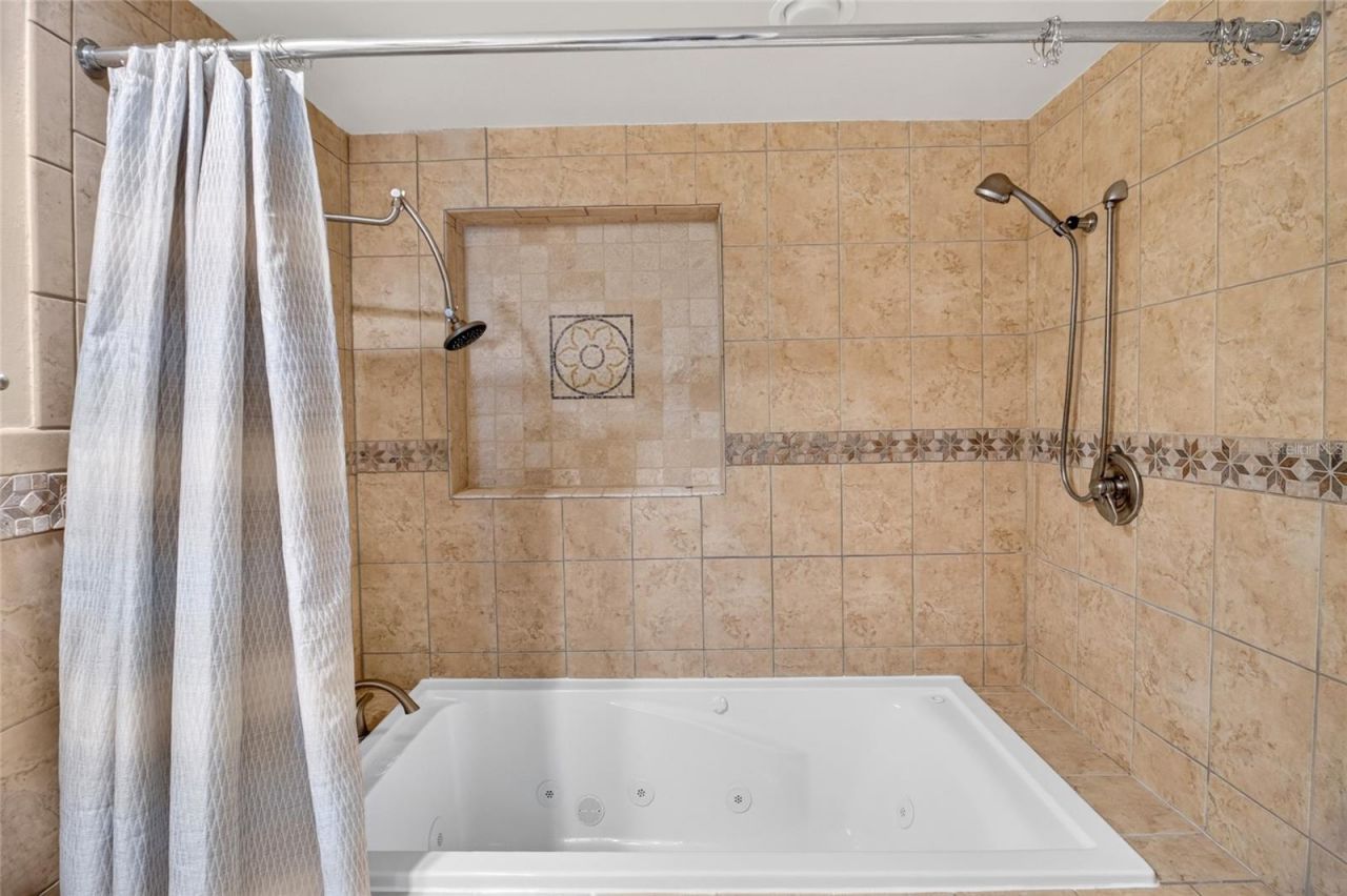 6420 SW 35th Way, Gainesville, FL 32608 Photo