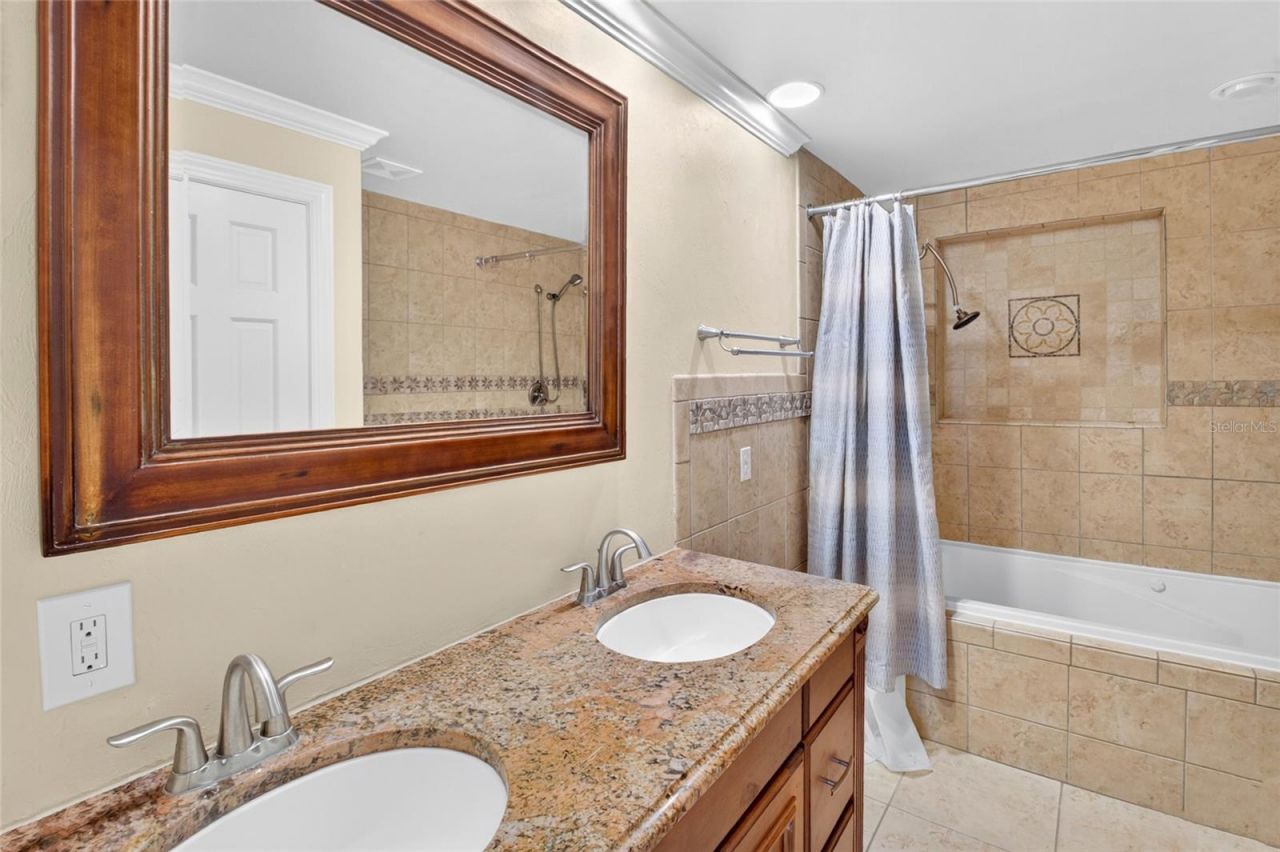 6420 SW 35th Way, Gainesville, FL 32608 Photo