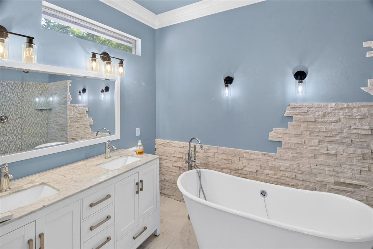 6420 SW 35th Way, Gainesville, FL 32608 Photo