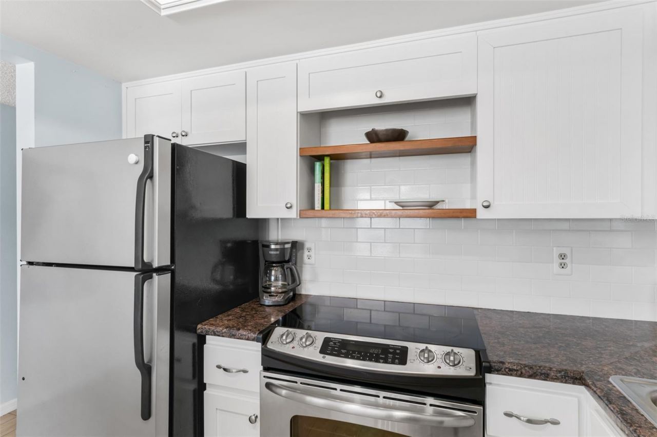 17334 Gulf Boulevard, Unit 203, North Redington Beach, FL 33708 Photo