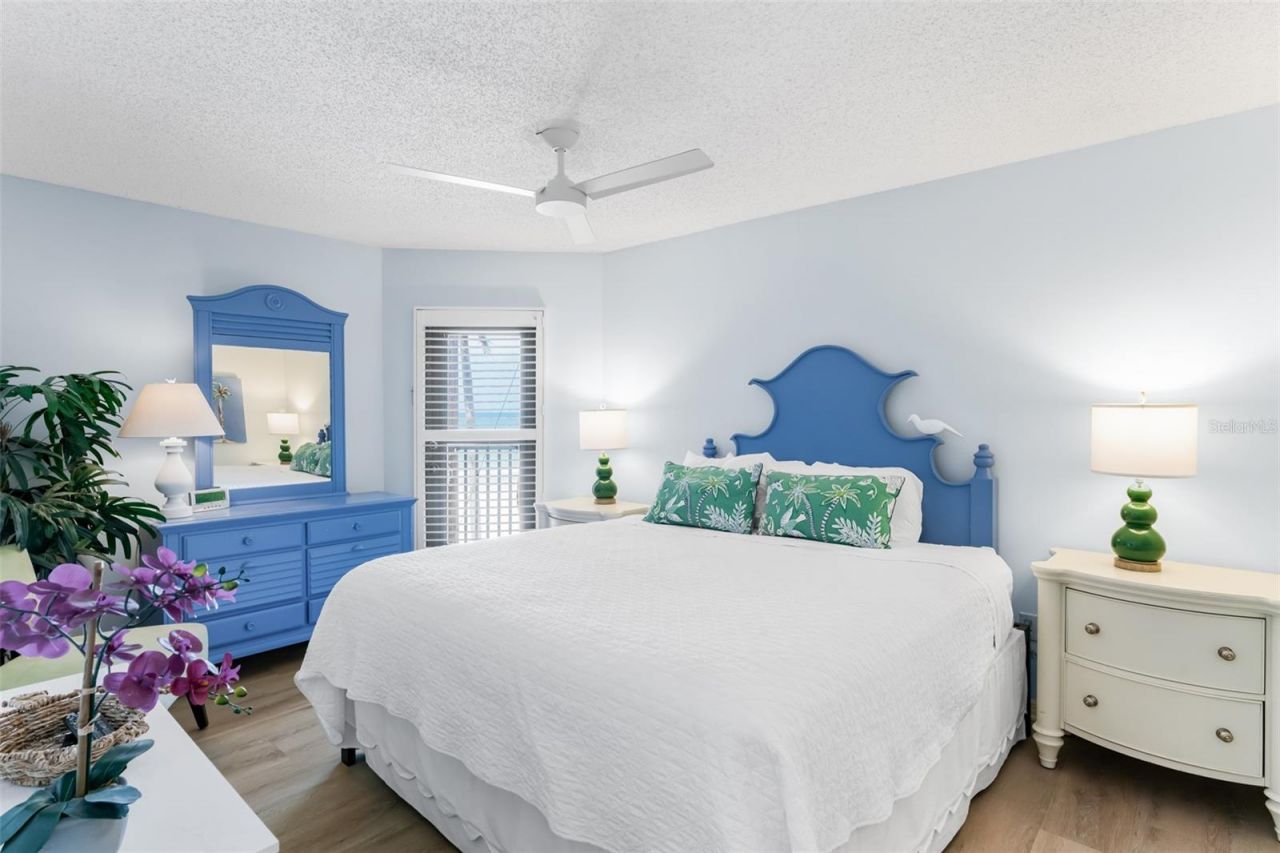 17334 Gulf Boulevard, Unit 203, North Redington Beach, FL 33708 Photo
