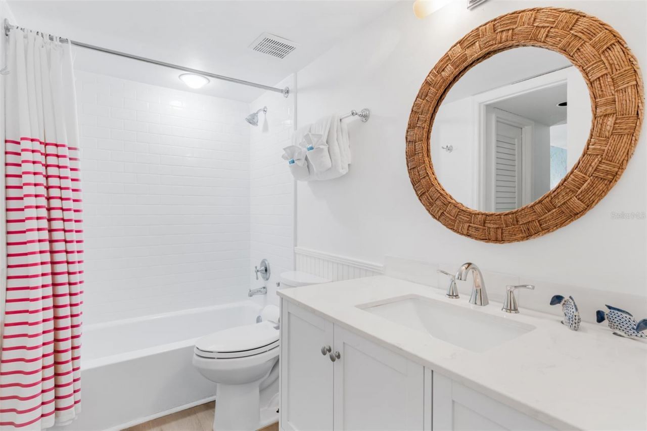 17334 Gulf Boulevard, Unit 203, North Redington Beach, FL 33708 Photo