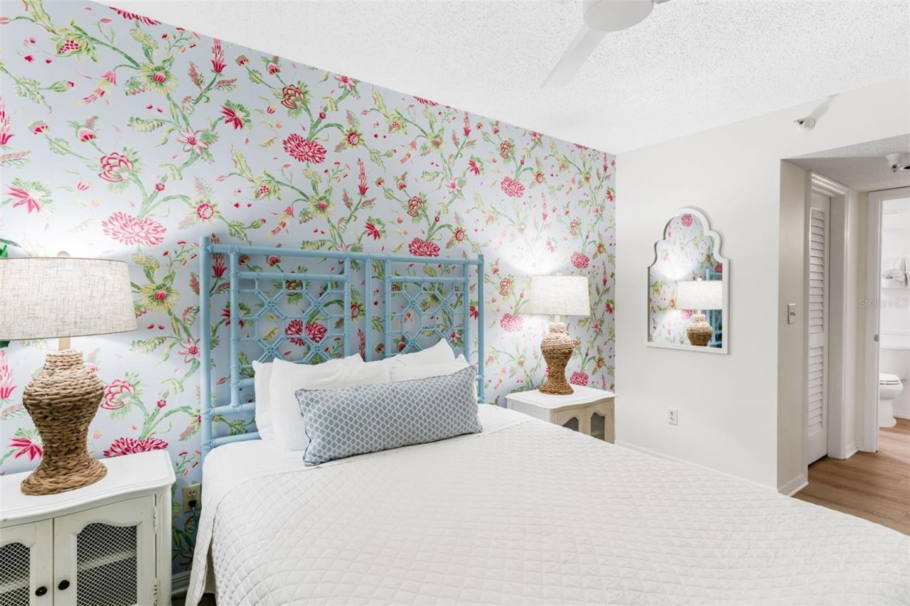 17334 Gulf Boulevard, Unit 203, North Redington Beach, FL 33708 Photo