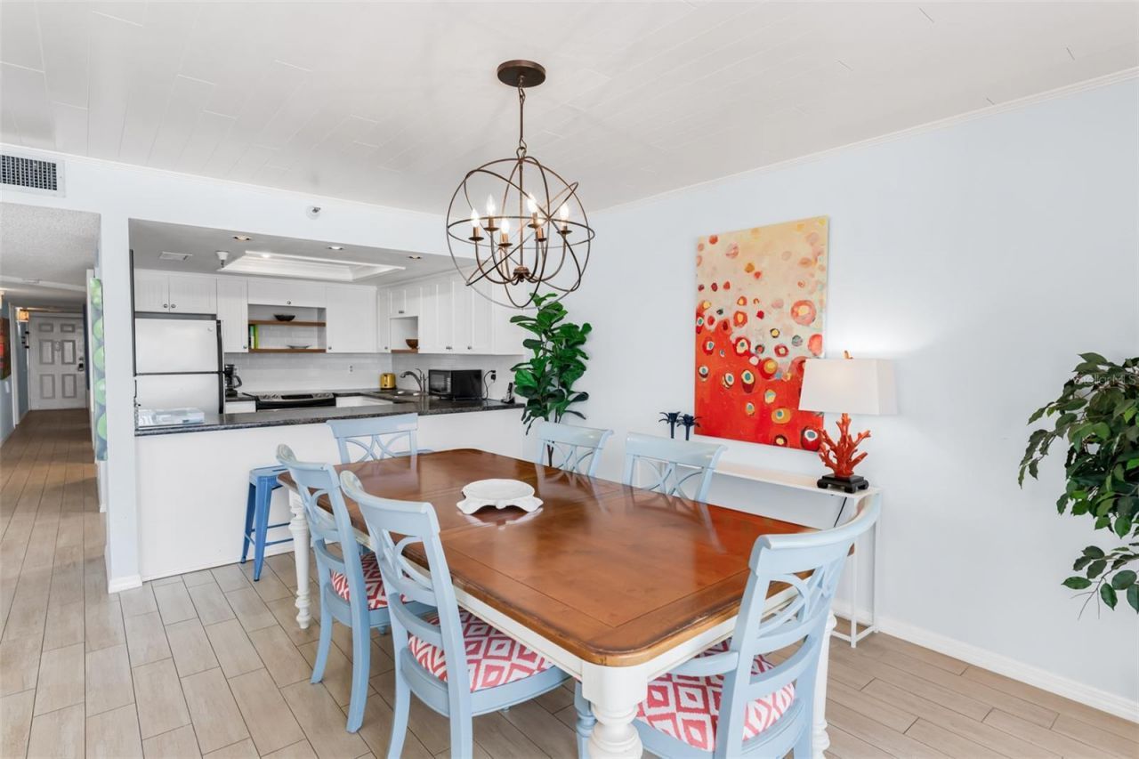 17334 Gulf Boulevard, Unit 203, North Redington Beach, FL 33708 Photo