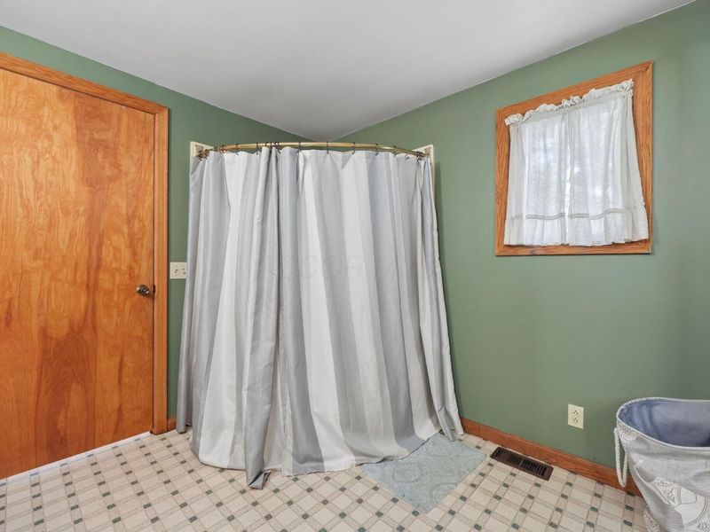 5465 Cincinnati Zanesville Road NE, Lancaster, OH 43130 Photo 15