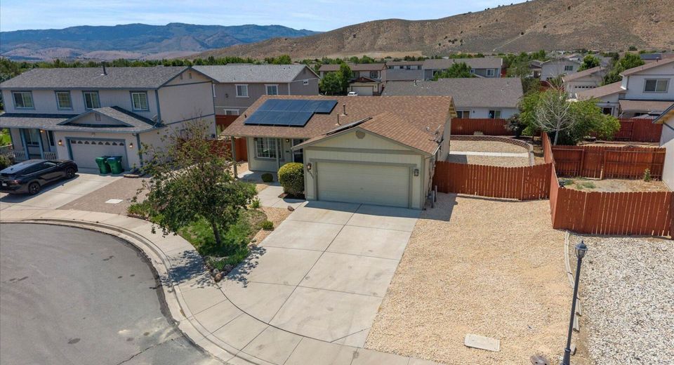 18327 Vineyard Court, Reno, NV 89508 Photo